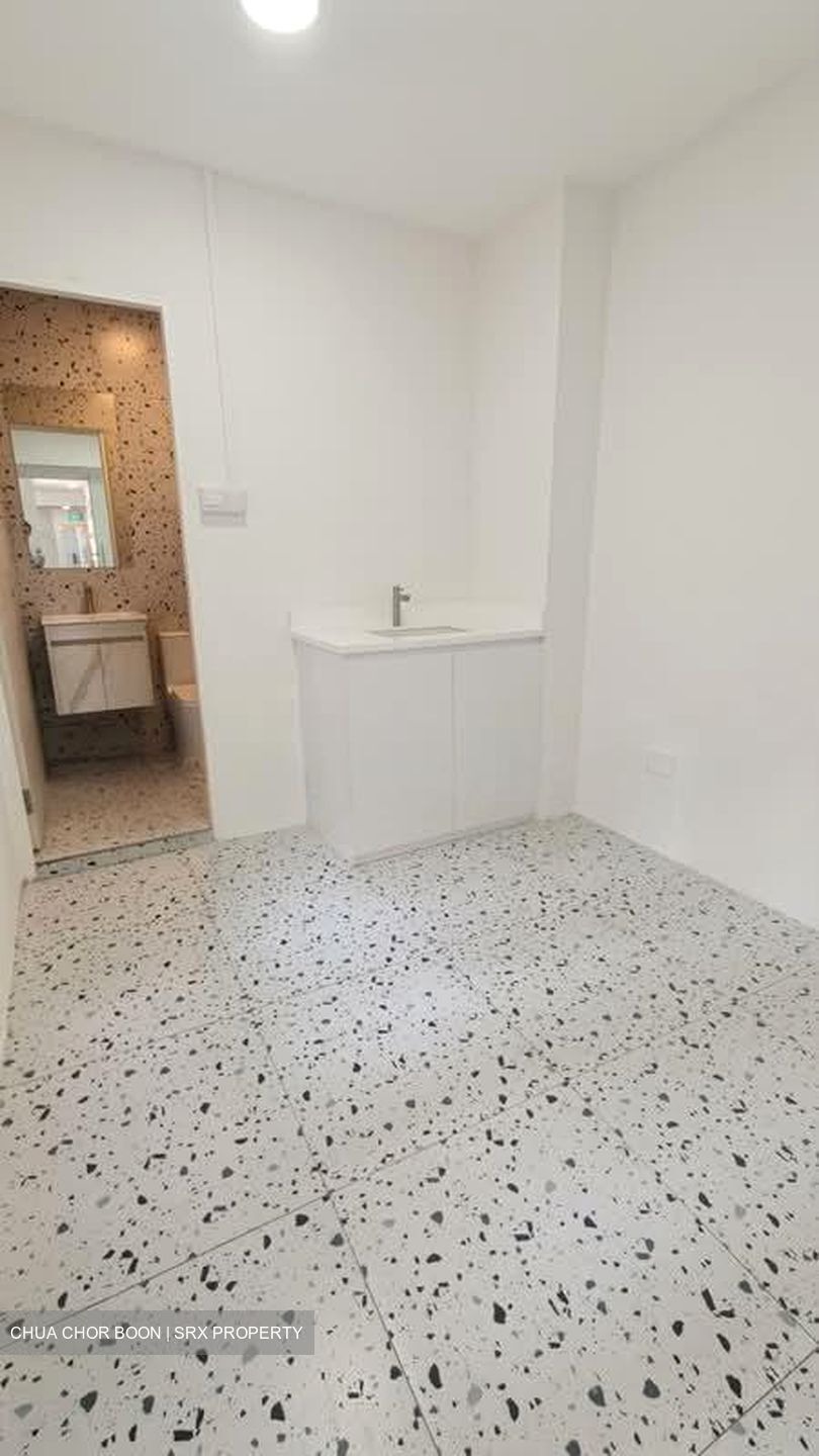 Tras Street (D2), Office #588074371